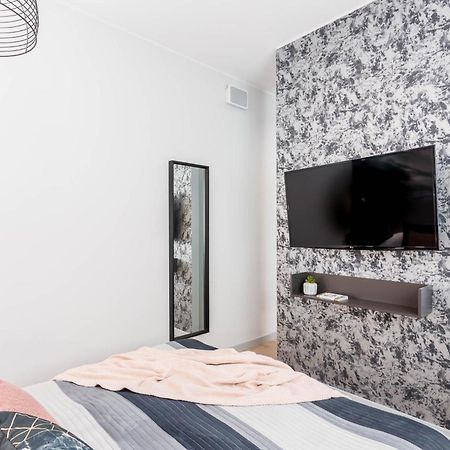 Apartamenty Deo Plaza Vip By Rent Like Home Гданьск Экстерьер фото